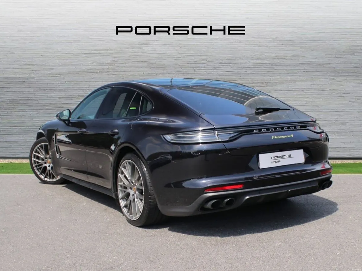 Porsche Panamera 4 E-Hybrid Platinum Edition - Image 3