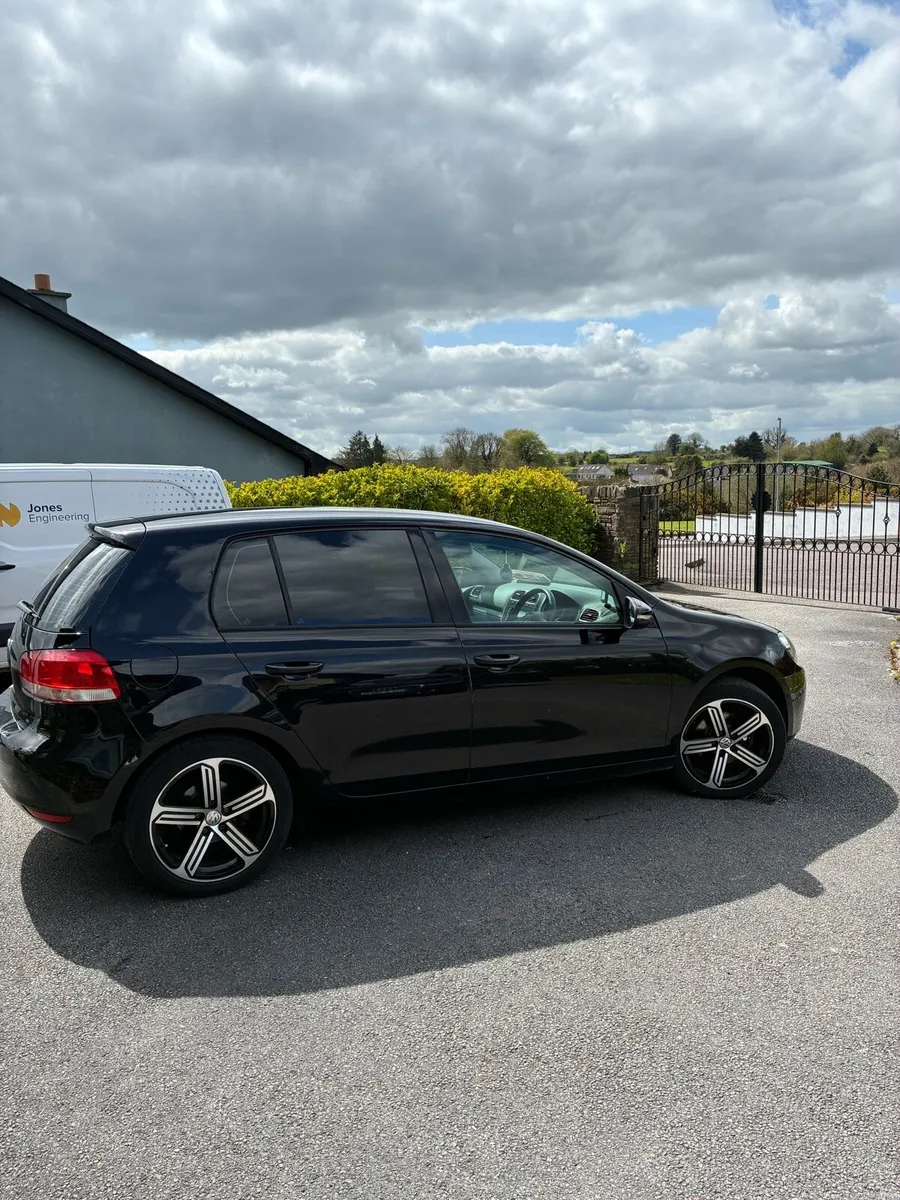 volkswagen golf - Image 4