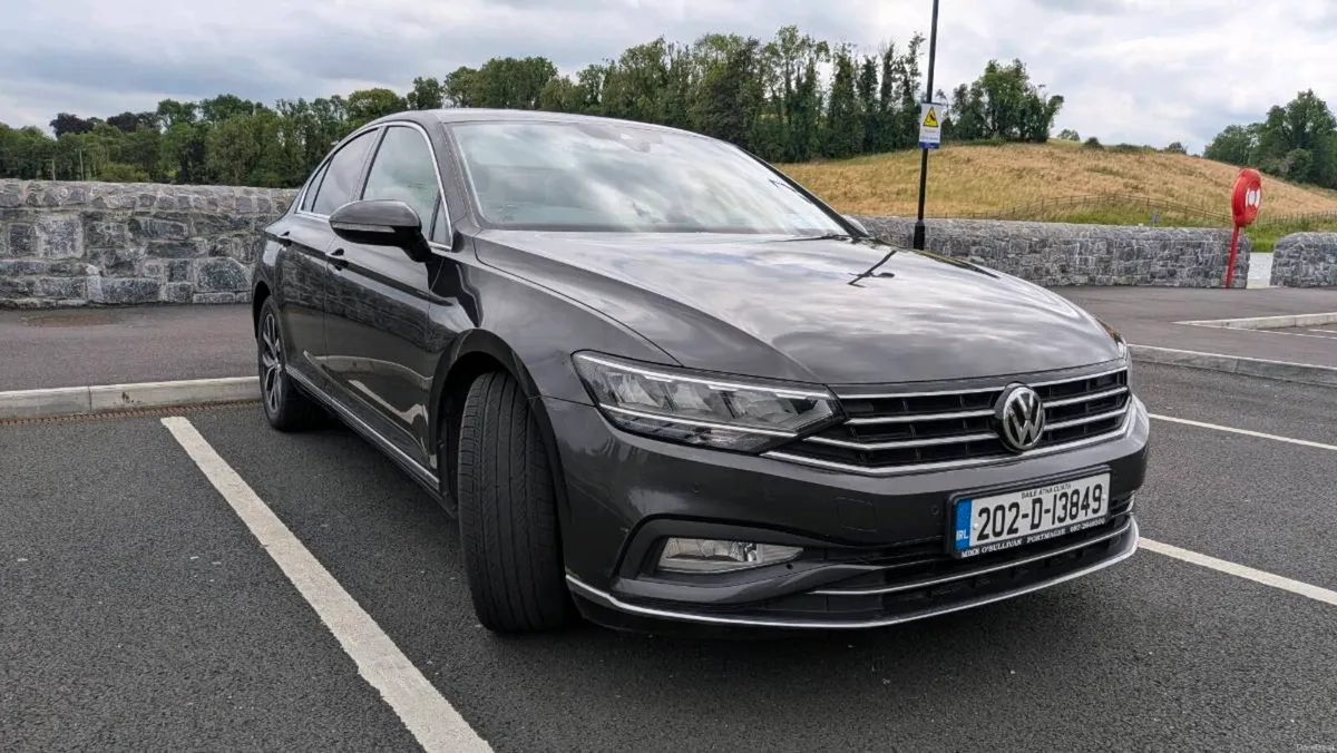 Passat car - Image 3