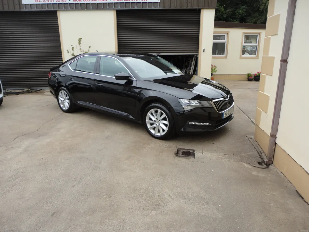 Skoda Superb 2023 - Image 2