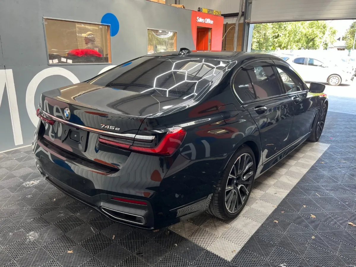 BMW 7-Series 2021 BMW 745E M-SPORT 3.0 AUTOMATIC / - Image 2