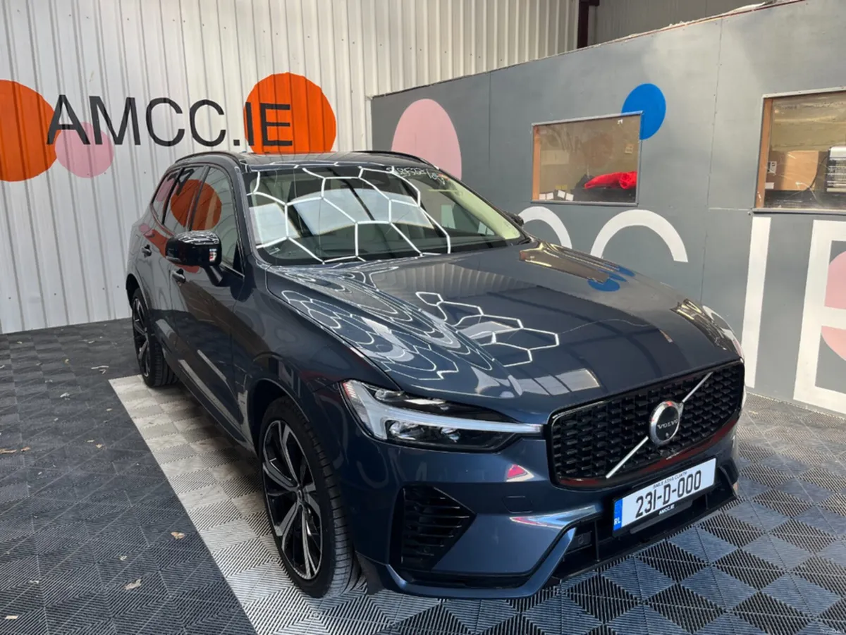 Volvo XC60 2023 VOLVO XC60 T6 PLUG-IN 2.0 AUTOMATI - Image 1