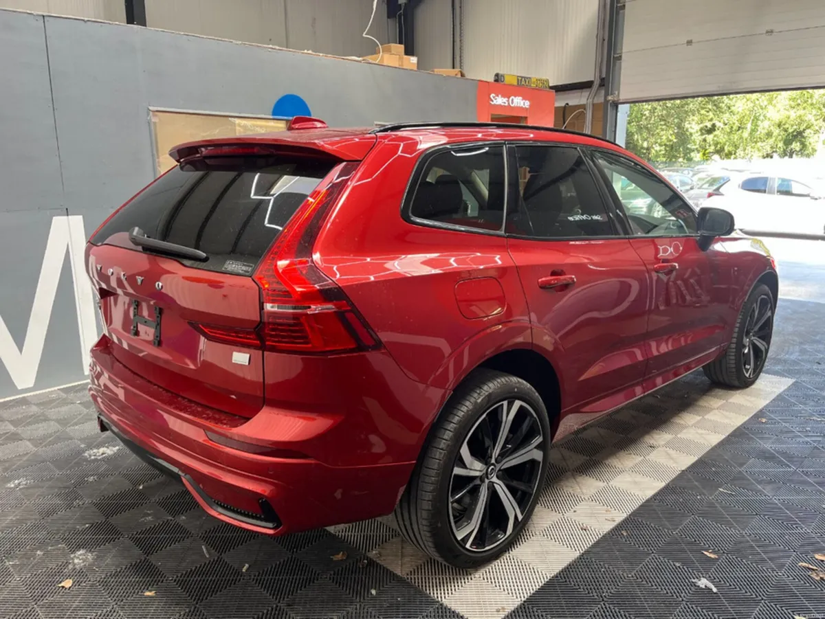 Volvo XC60 2024 VOLVO XC60 T6 PLUG-IN 2.0 AUTOMATI - Image 2