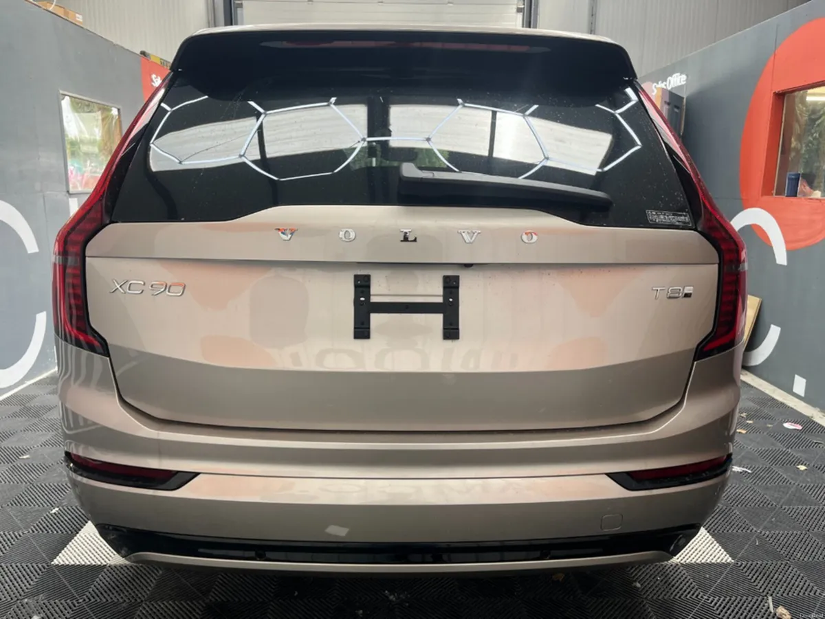 Volvo XC90 2025 VOLVO XC90 T8 PLUG-IN 2.0 AUTOMATI - Image 3