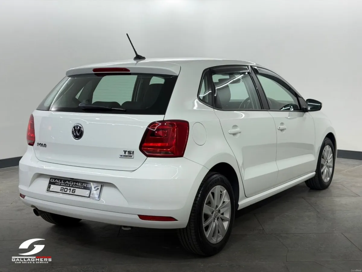 Volkswagen Polo COMFORTLINE 1.2 PETROL AUTOMATIC O - Image 4