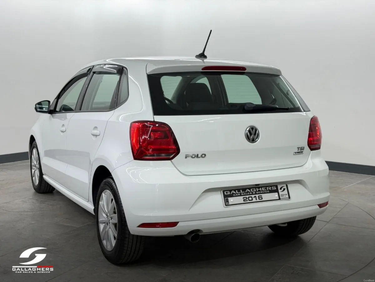 Volkswagen Polo COMFORTLINE 1.2 PETROL AUTOMATIC O - Image 6