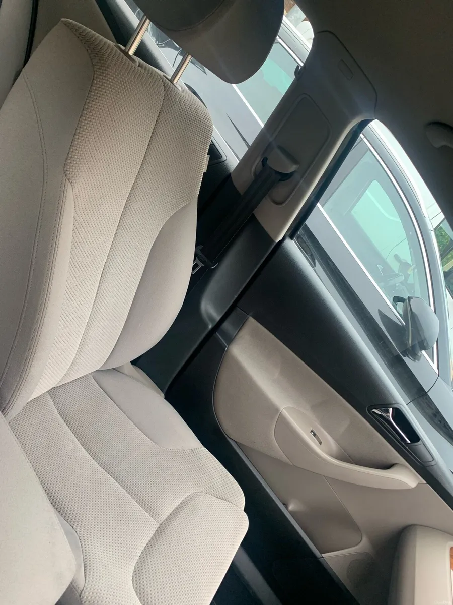 Volkswagen Passat - Image 5