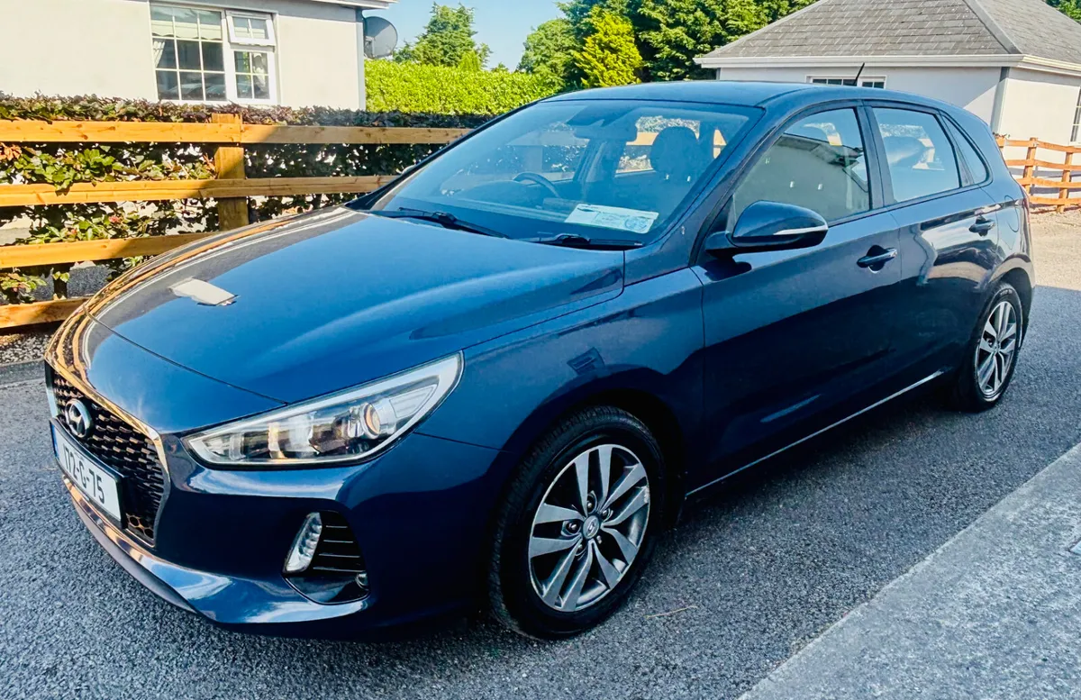 2917 Hyundai i30  DELUX 1.6 L Diesel - Image 2