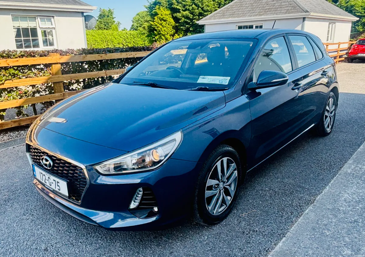 2917 Hyundai i30  DELUX 1.6 L Diesel - Image 1