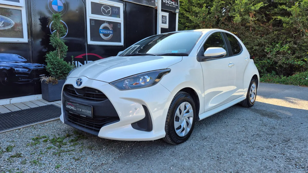 Toyota Yaris 1.5 Hybrid - Image 3