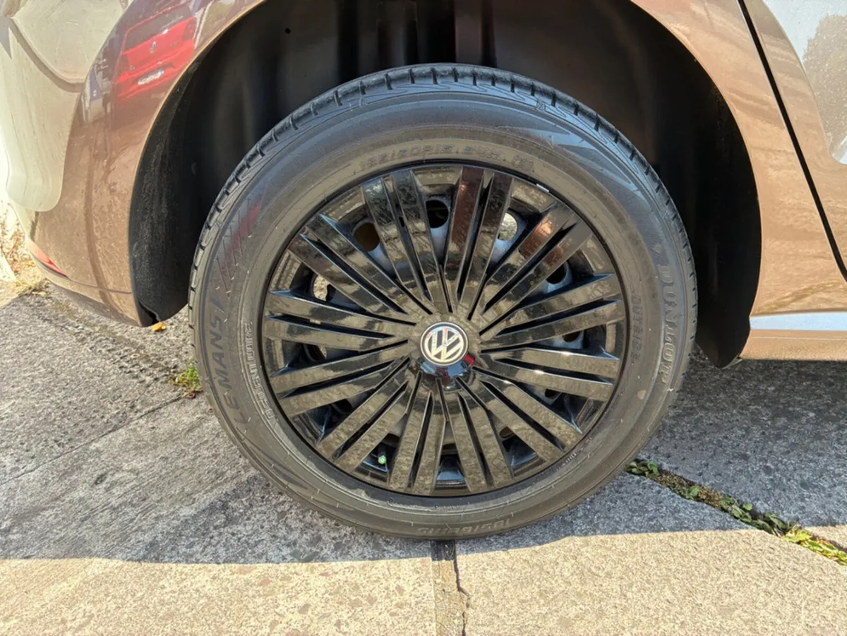 Volkswagen Polo DBA-6RCJZ - Image 3