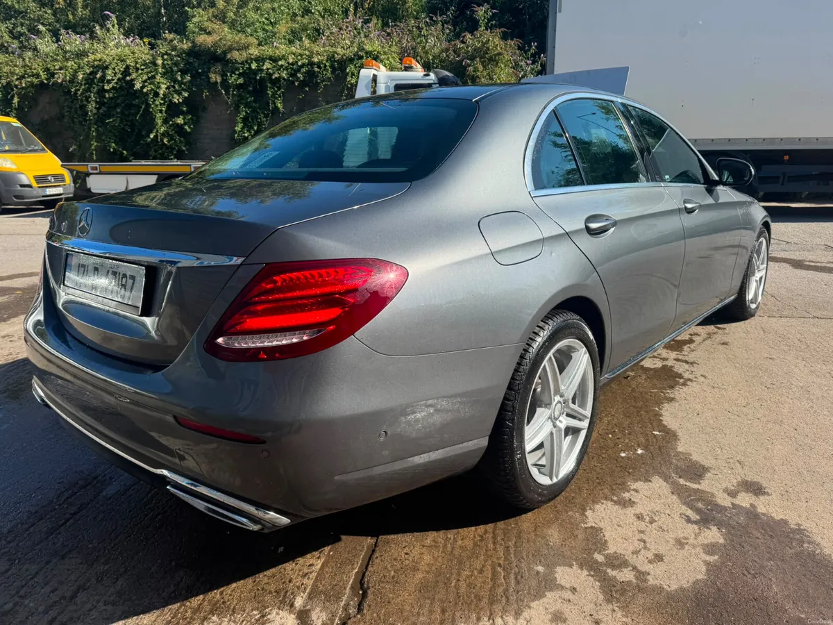 2017 Mercedes-Benz E220D - Image 3