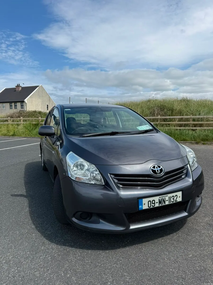 TOYOTA VERSO T2 - Image 1