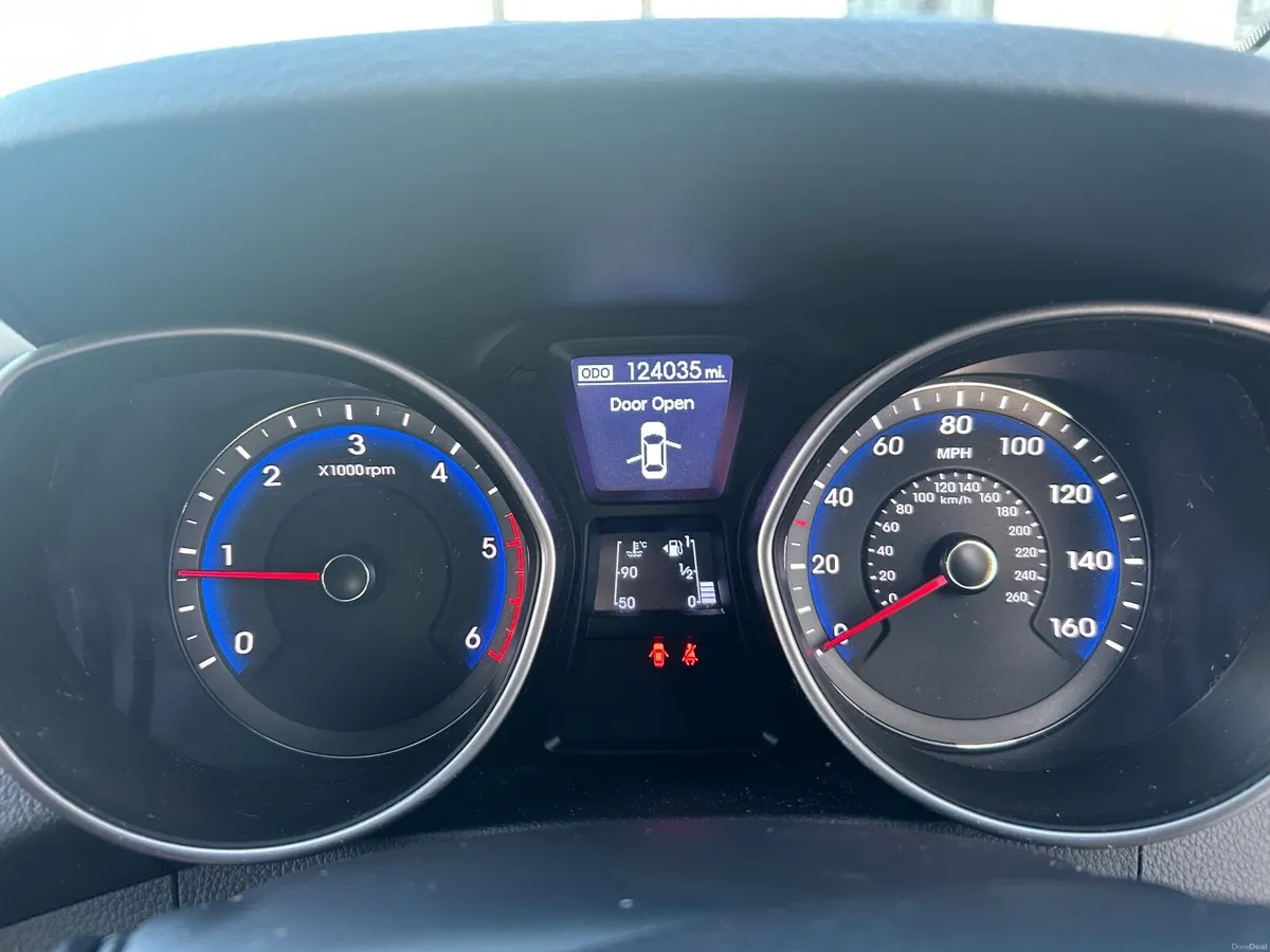 Hyundai i30 2013 - Image 2