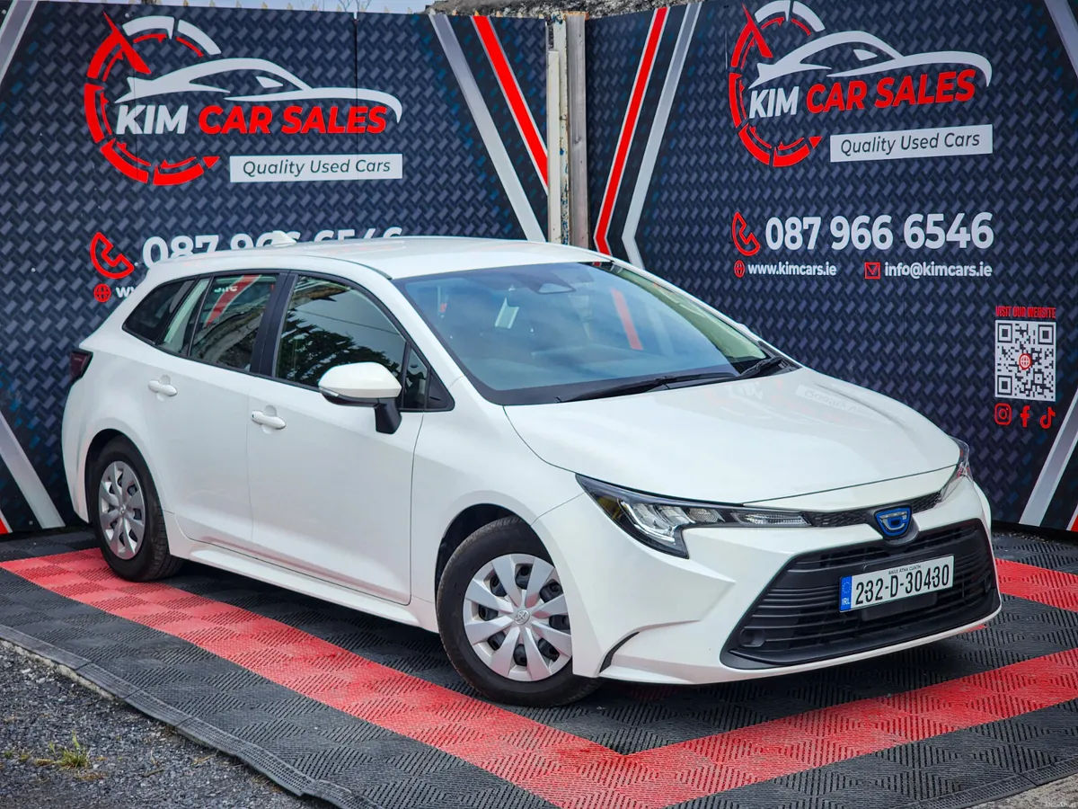 Toyota Corolla 2023 - Image 2