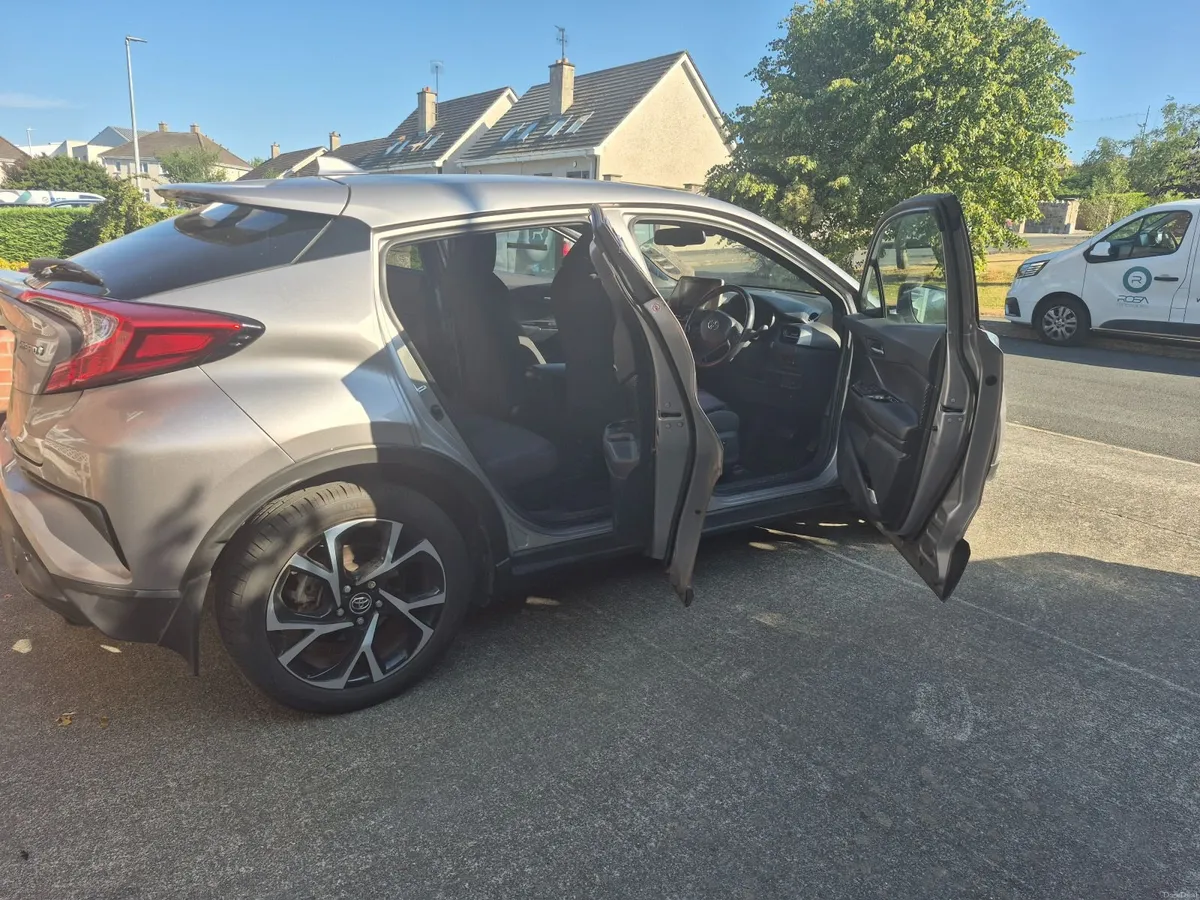 Toyota C-HR 2019 - Image 4