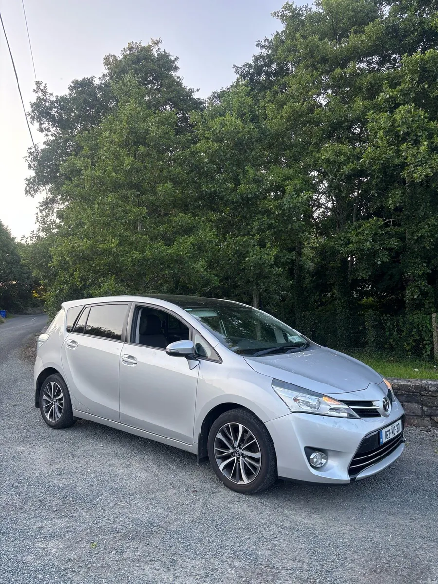 2016 Toyota Verso - Image 1