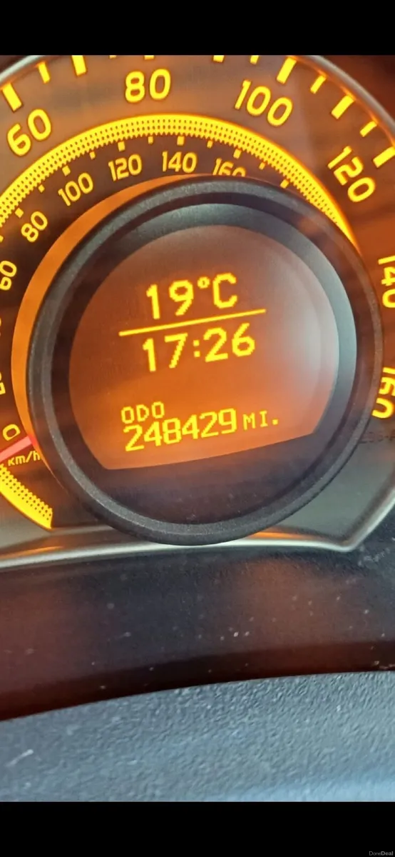Toyota Auris 2008 - Image 2
