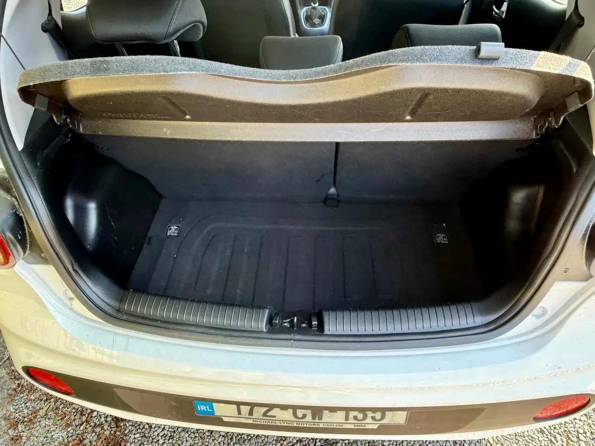 Hyundai  i10  * Low Mileage * Stunning Condition * - Image 4