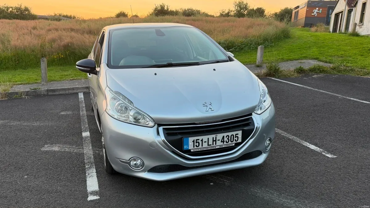 2015 Peugeot 208 Automatic – Excellent Condition - Image 3