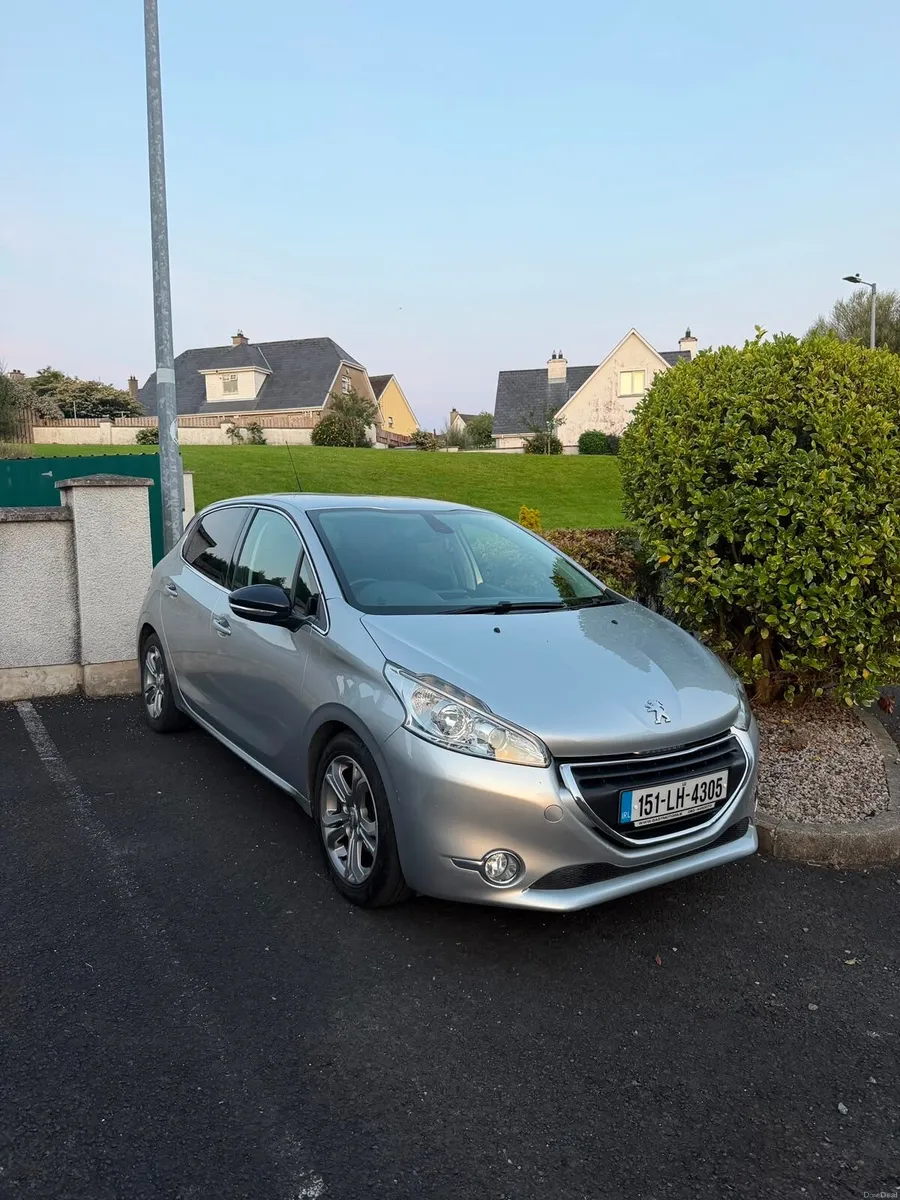 2015 Peugeot 208 Automatic – Excellent Condition - Image 1