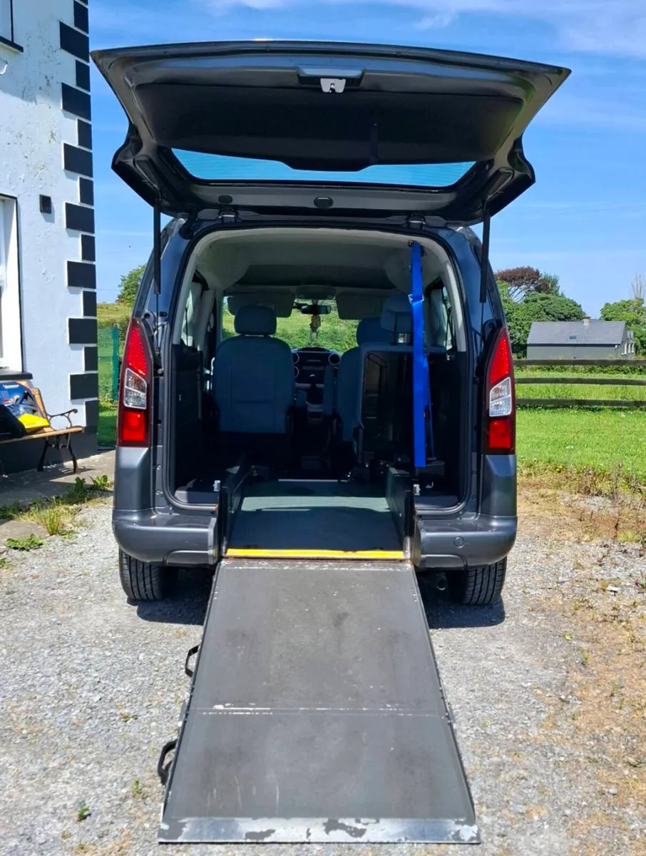 2013 Wheelchair Berlingo VERY LOW 43,423 miles - Image 3