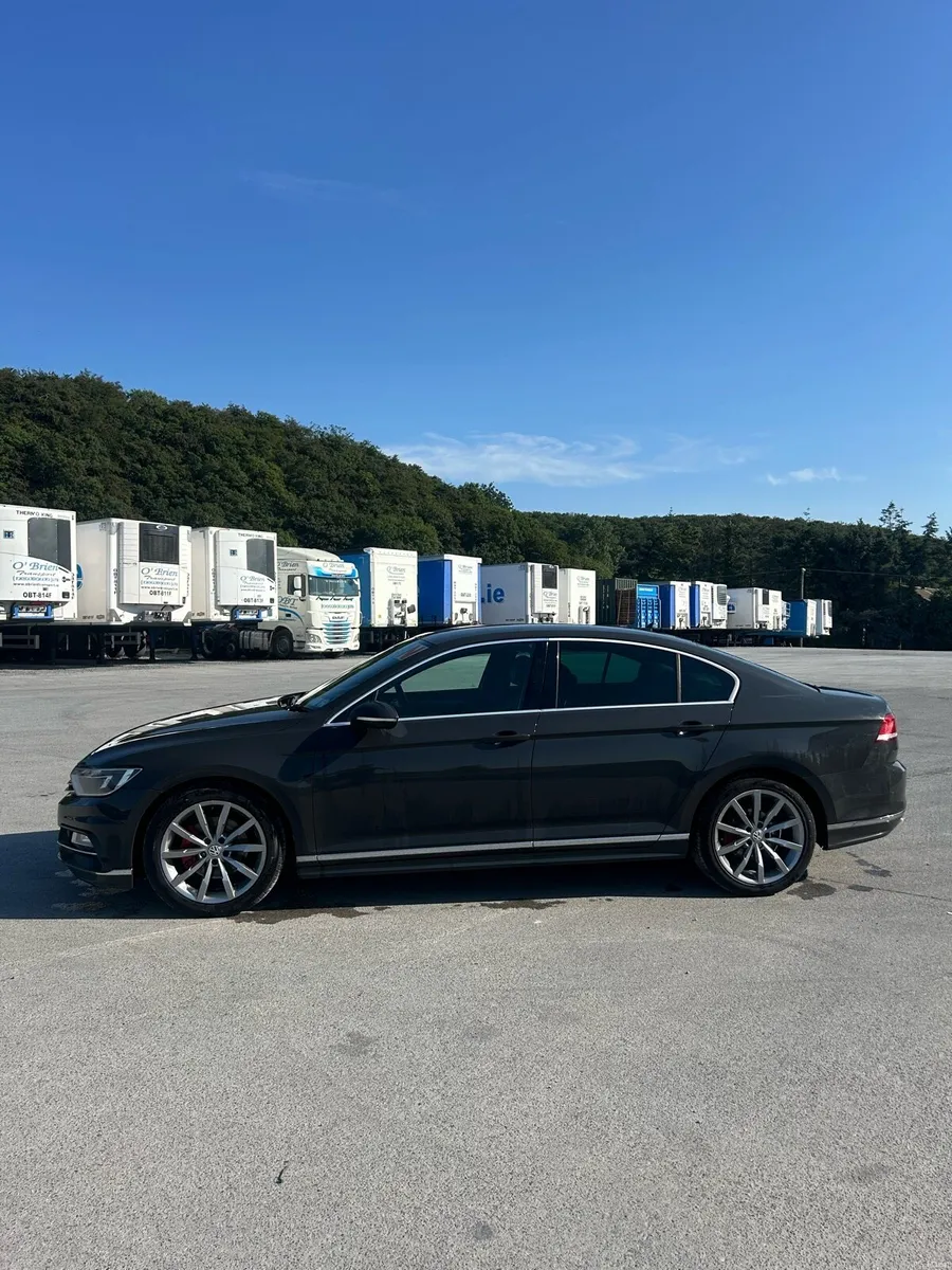 Volkswagen Passat Rline 2L 150bhp - Image 3