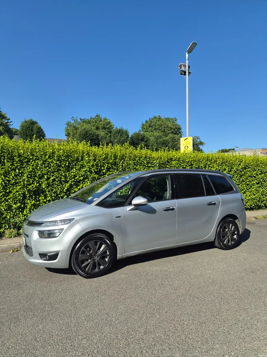 Citroen C4 Airdream ** High Spec** Pan roof - Image 2