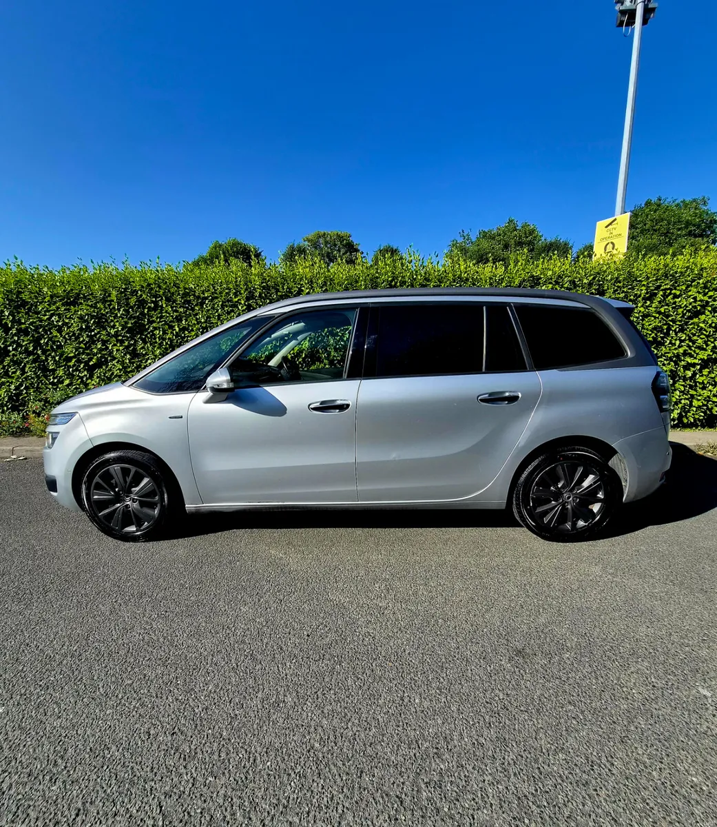 Citroen C4 Airdream ** High Spec** Pan roof - Image 5
