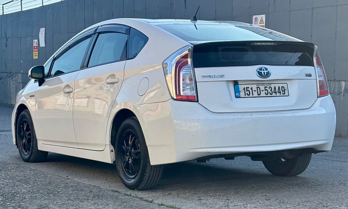 2015 Toyota Prius*FRESH NCT June 2027* - Image 6