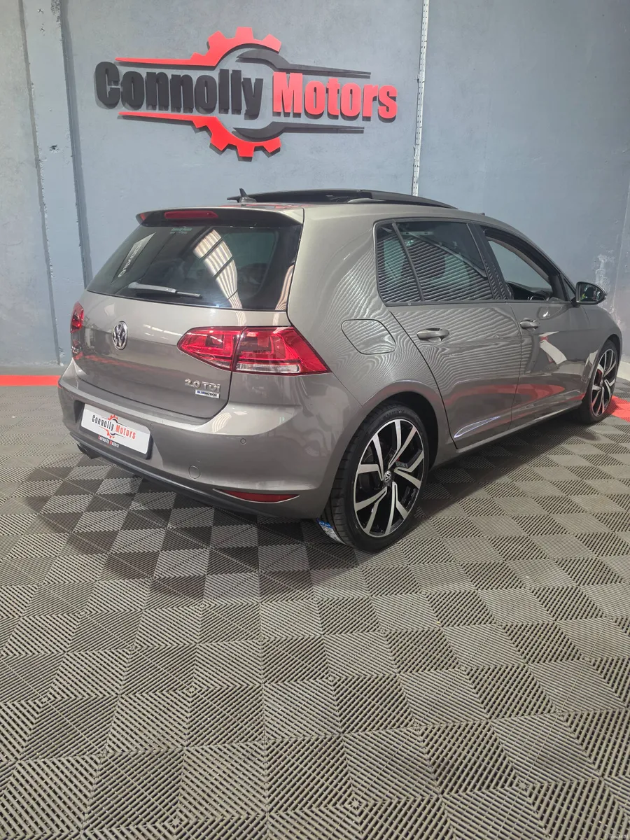 Volkswagen Golf 2017 * Panoramic Roof * - Image 5