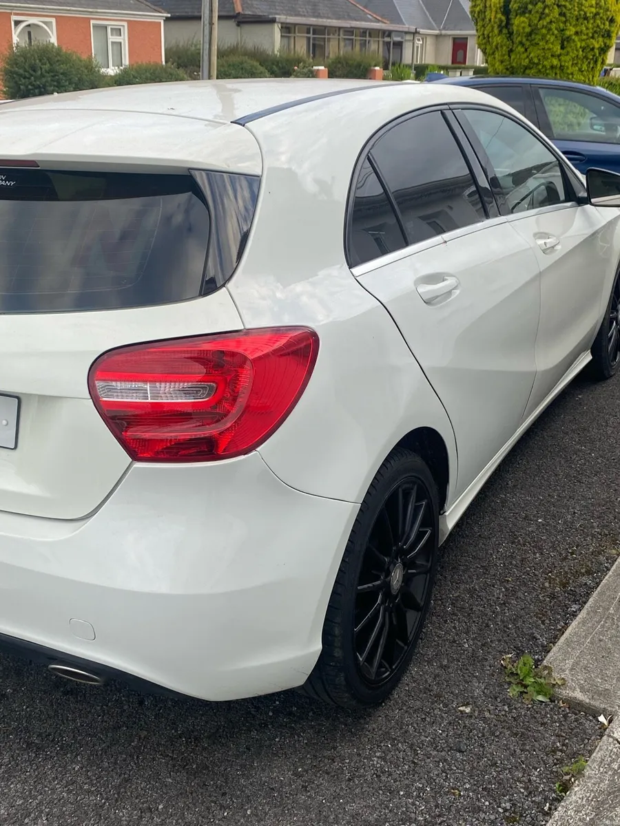 Car - Image 3