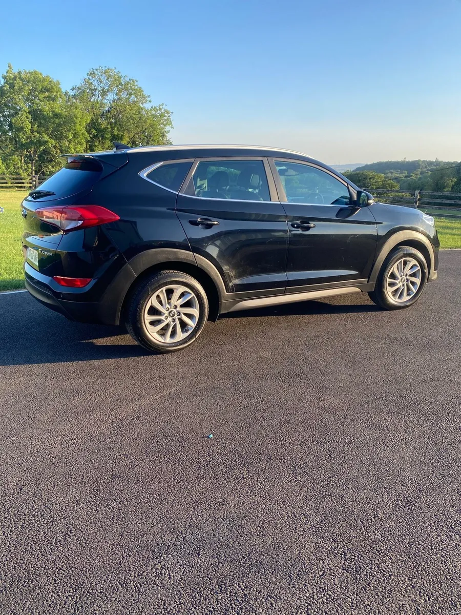 Hyundai Tucson 2017 - Image 2