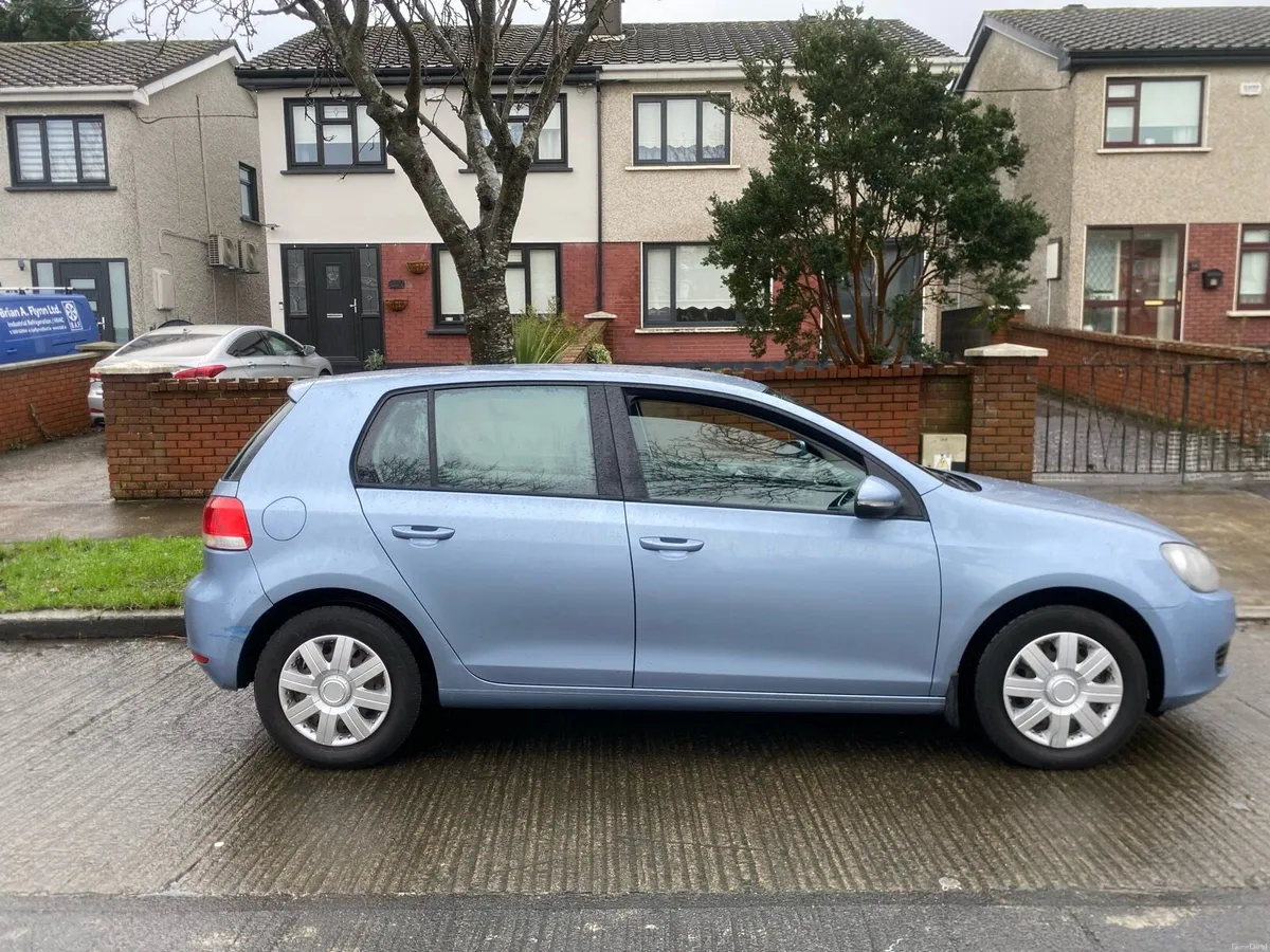 2010 Volkswagen Golf 1.6 TDI *NEEDS CLUTCH WORK* - Image 2