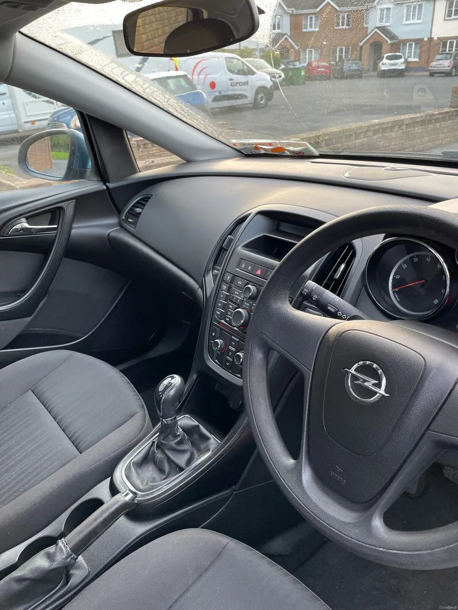 Opel Astra - Image 4