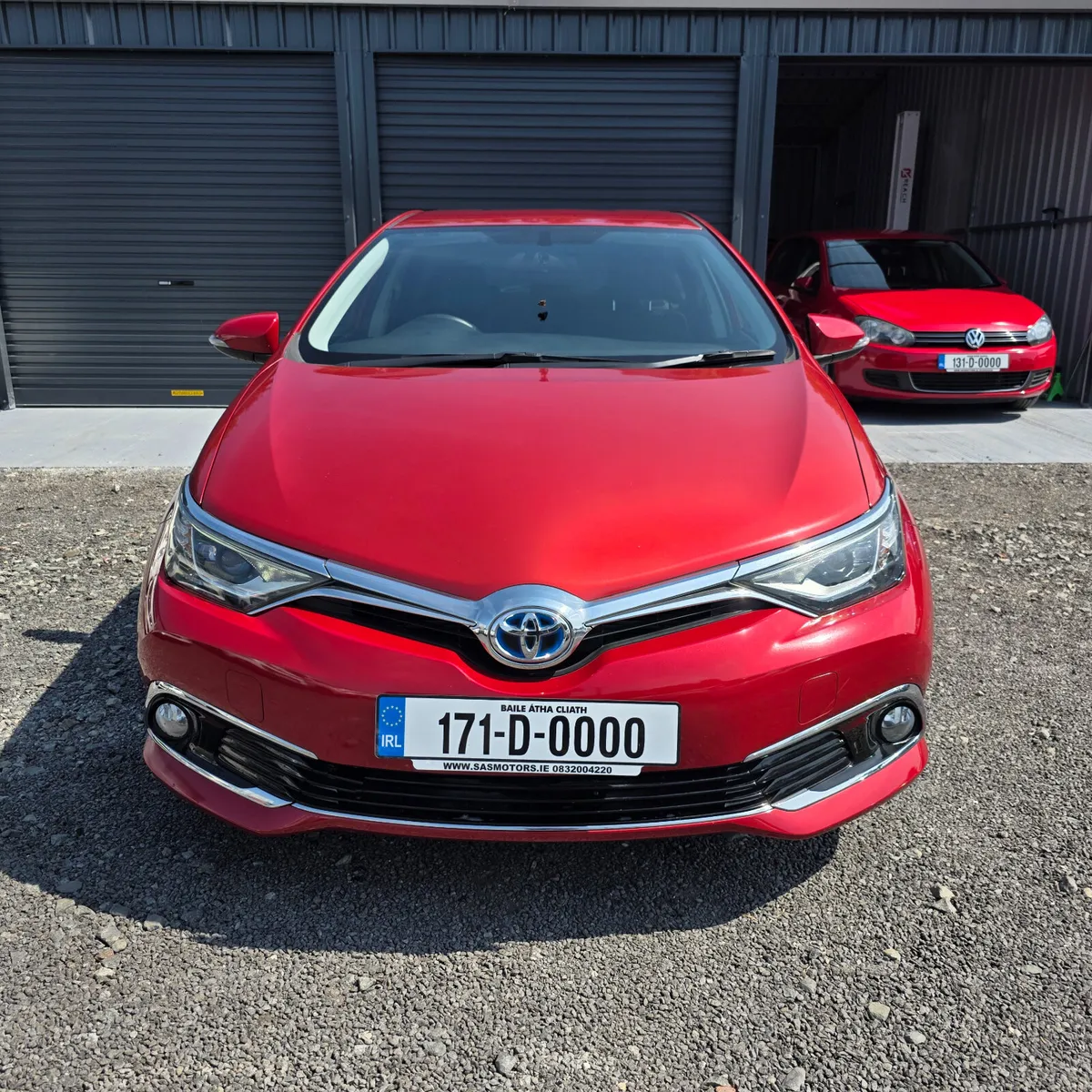 Toyota Auris 2017 Hybrid Automatic Low Miles - Image 4