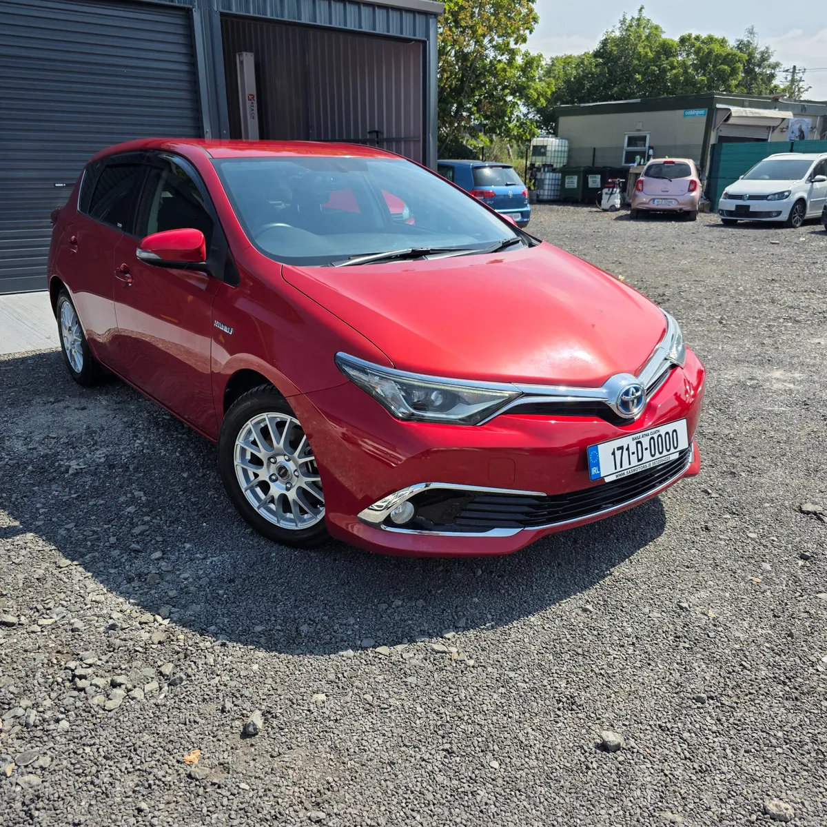 Toyota Auris 2017 Hybrid Automatic Low Miles - Image 3