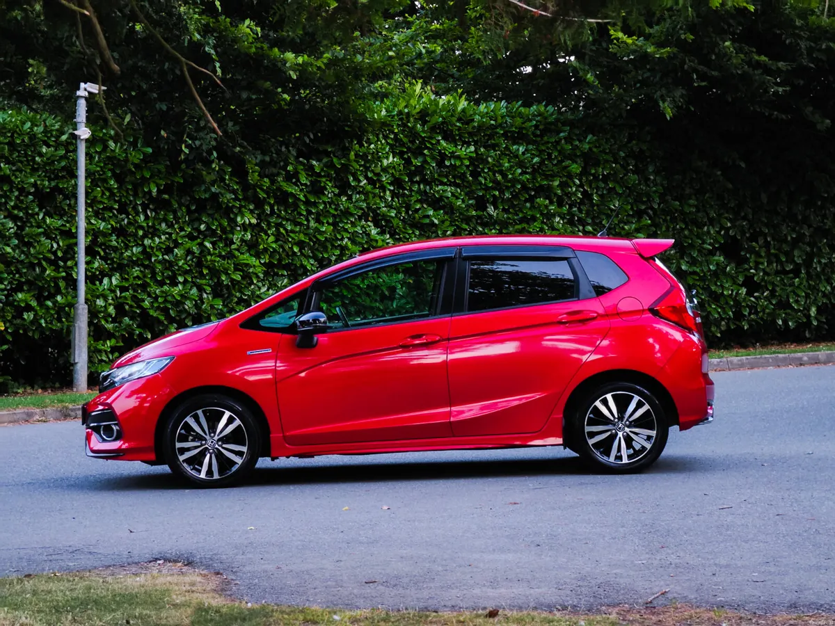 2018 Honda Fit 1.5 Petrol Hybrid Auto Top Spec GP5 - Image 3