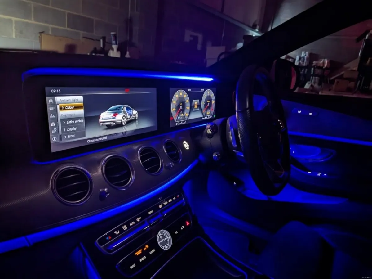 Mercedes-Benz E-220 AMG Line Premium Plus - Image 4