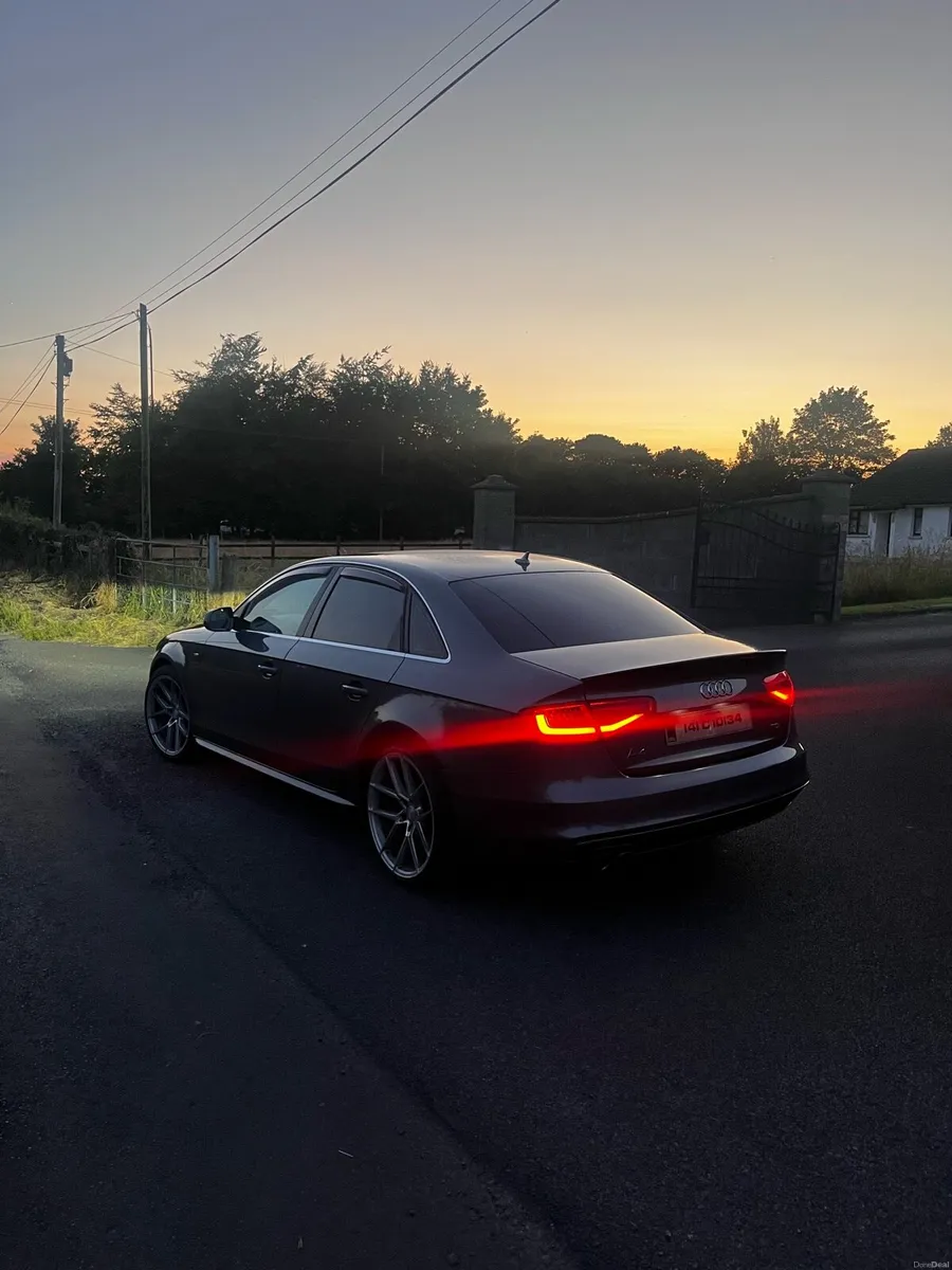 Audi A4 S-line Automatic - Image 3