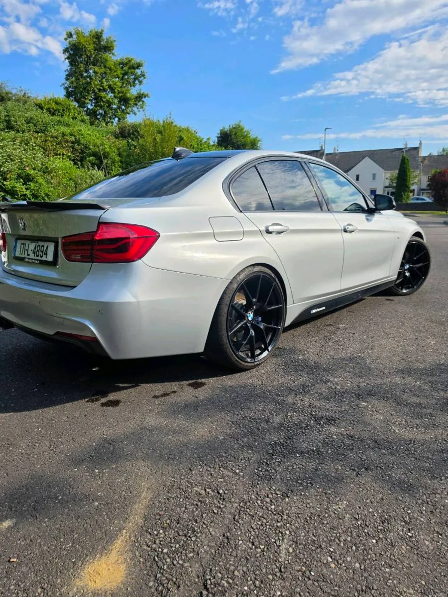 BMW 330d - Image 3