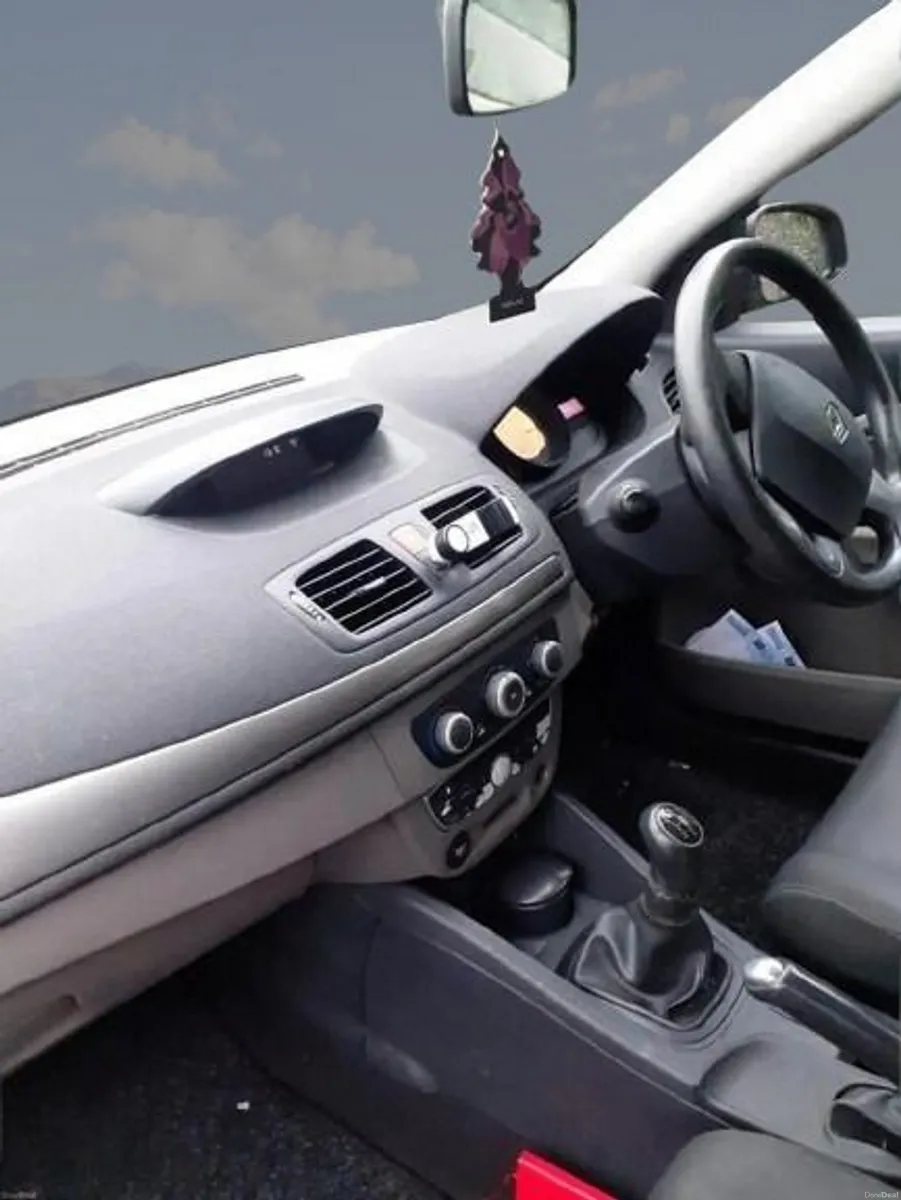 2010 Renault Megane - Image 3