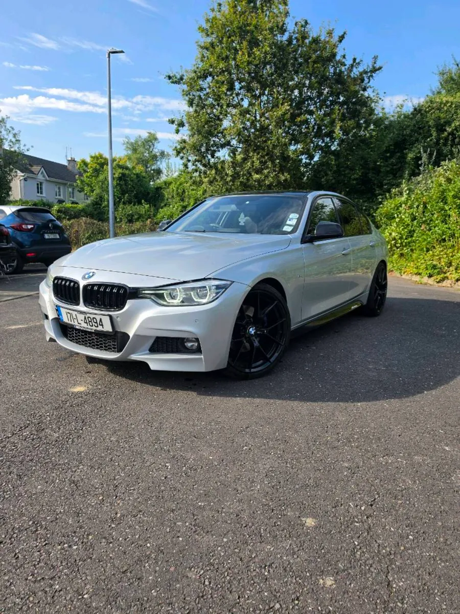 BMW 330d - Image 1