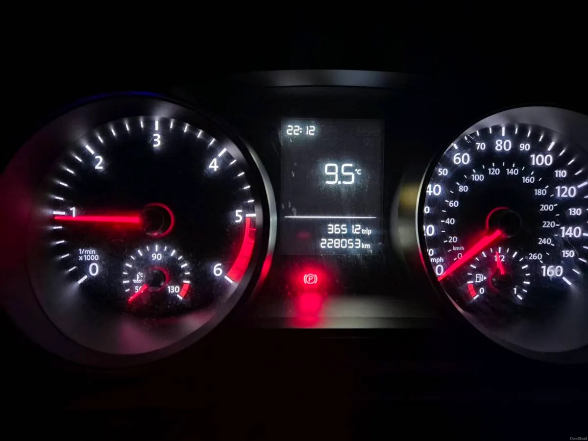 Volkswagen Golf - Image 5
