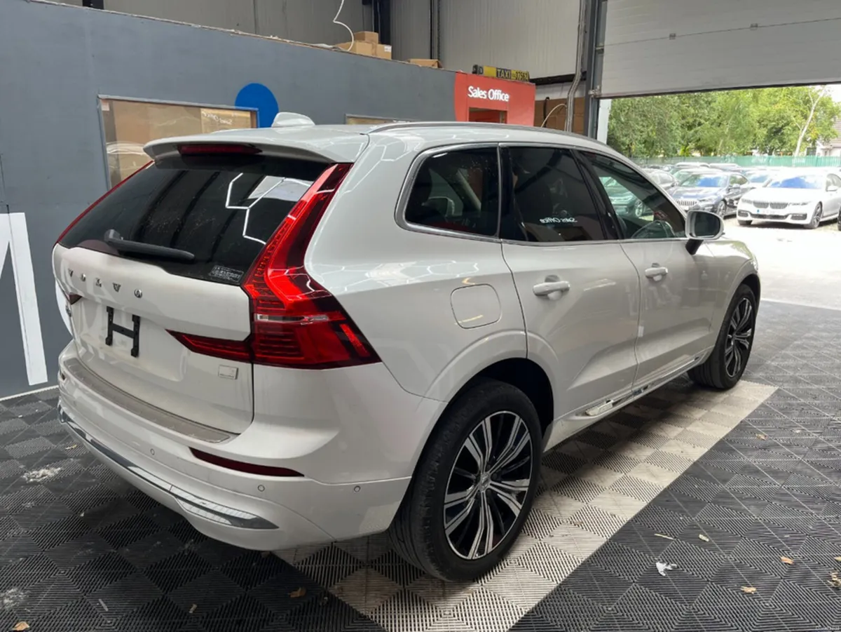 Volvo XC60 2022 VOLVO XC60 T6 PLUG-IN 2.0 AUTOMATI - Image 2