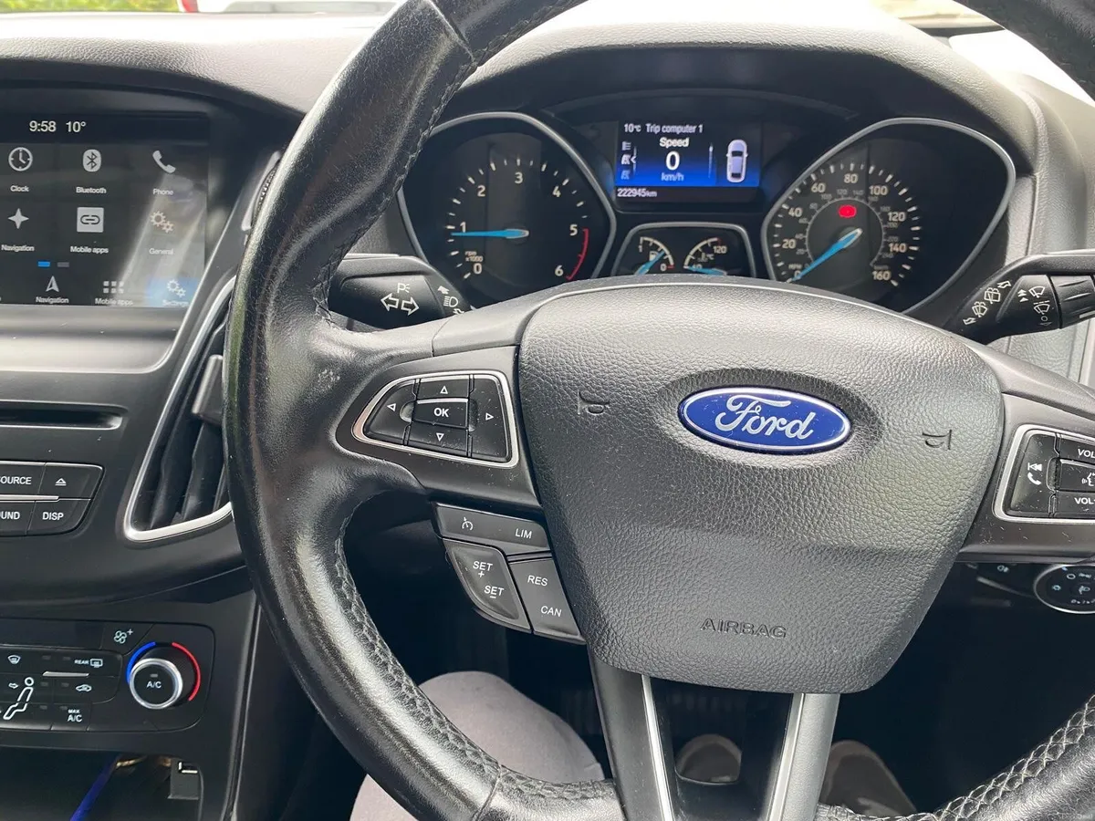 Ford Focus 2017 - Image 2