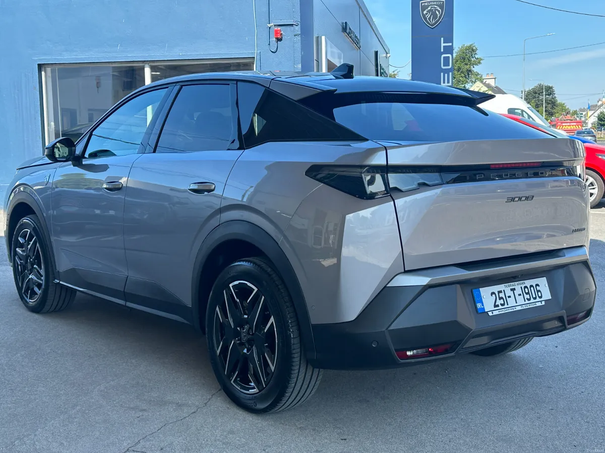 Peugeot 3008 1.2 MHEV 145bhp eDCS6 GT - Image 3