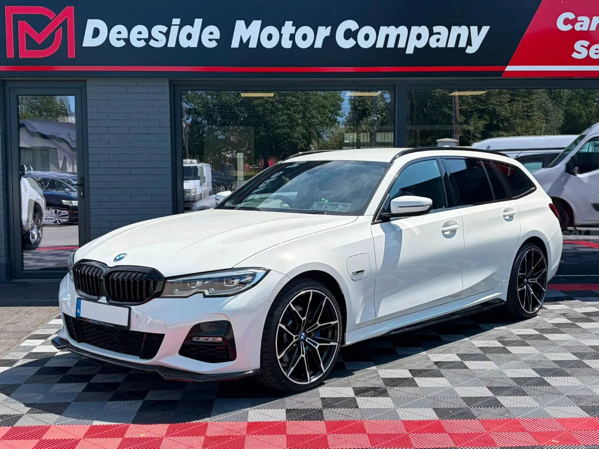 (221) BMW 330e xDrive Touring M Sport-Heated Seats - Image 1