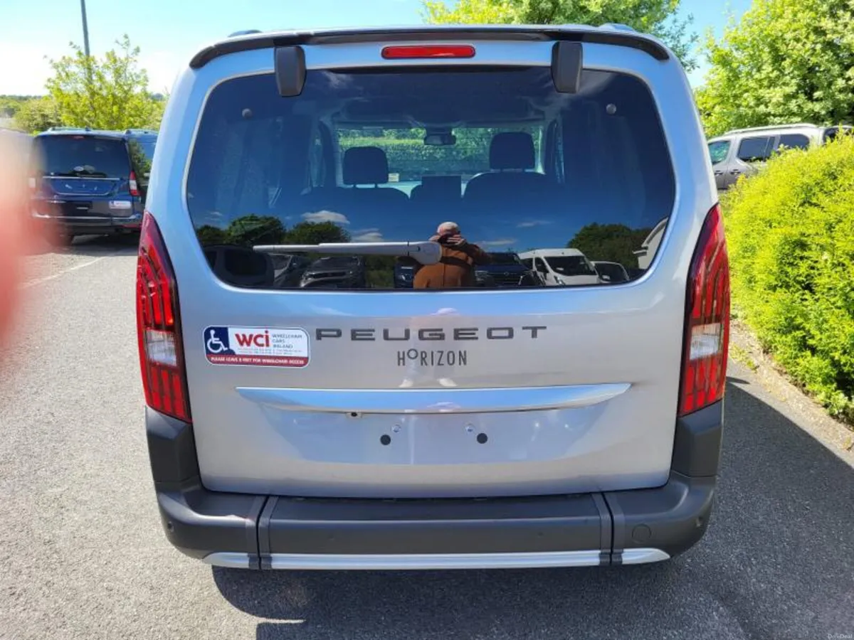 Wheelchair Accessible Auto New - Image 5