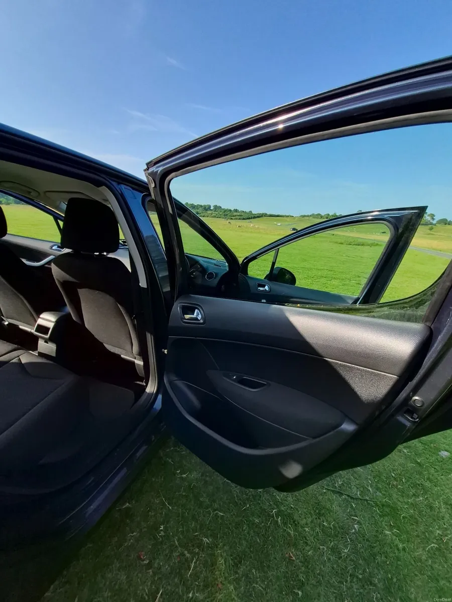 Peugeot 308 2013 - Image 3